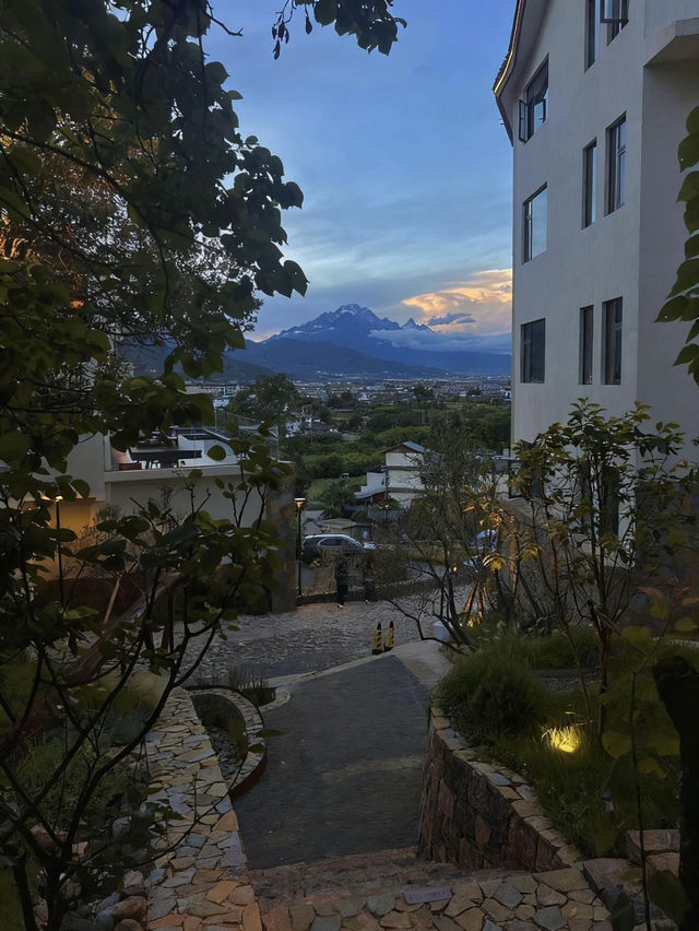 在麗江住酒店，沒想到隔壁居然住著李小璐