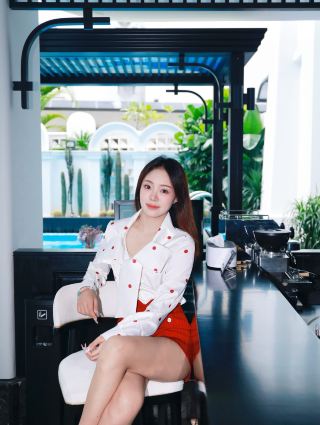 Жилище богов! Фото у бассейна просто невероятно красивое