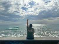 對聖托里尼印象大多來源於它藍白一面的浪漫，但其實粗獷美也是聖托里尼鮮少宣傳的一張名片！Fira為中心