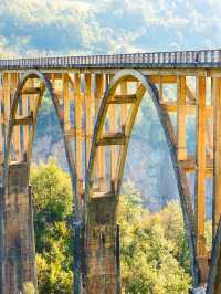 黑山1天包車遊玩遍精華景點