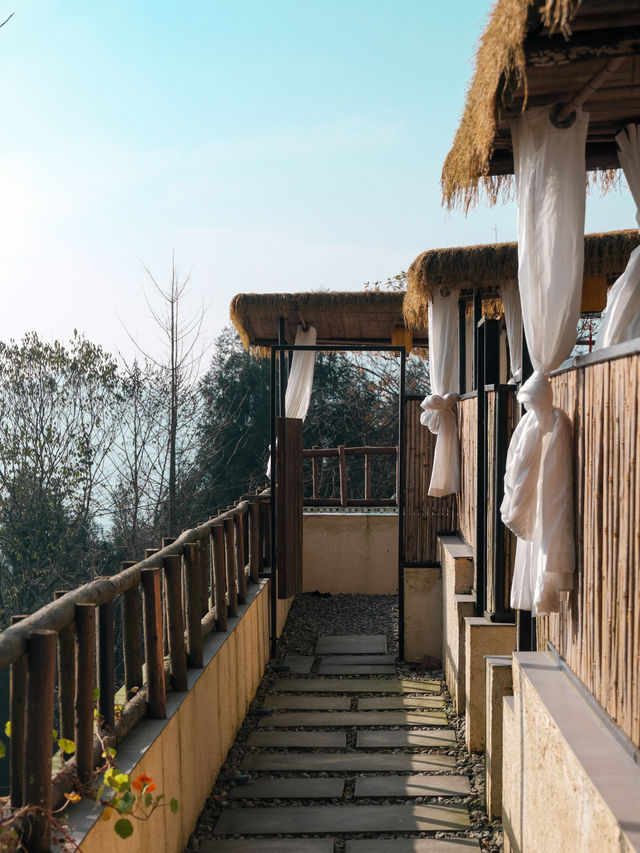 住進雲朵裡，私湯泡著泡著就飄起來了