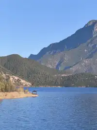 在瀘沽湖酒店看到晨霧！12.5實拍