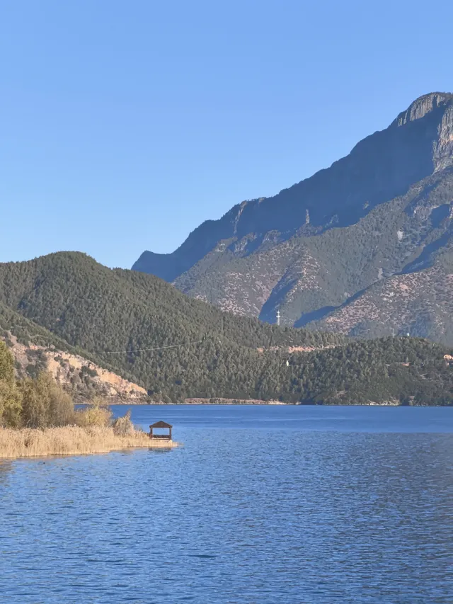 在瀘沽湖酒店看到晨霧！12.5實拍