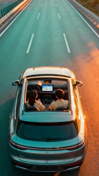 A comfortable self-driving tour from Chengdu to Anshunchang Ancient Town and Memorial Hall.