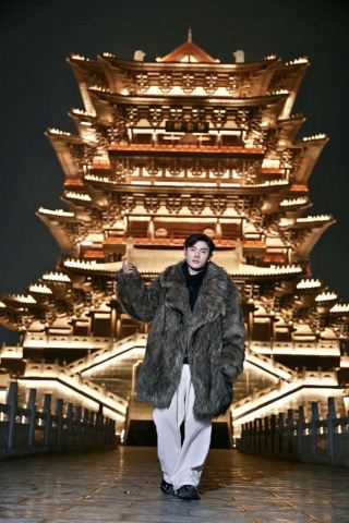 ย้อนเวลากลับไปสู่ยุคราชวงศ์ซ่งได้ในพริบตา! บรรยากาศแห่งความรื่นเริงของเมืองโบราณต้าหมิงนั้นไม่อาจซ่อนเร้นได้