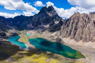 After the closure of Everest and Shishapangma, don’t miss out on Heniantawong