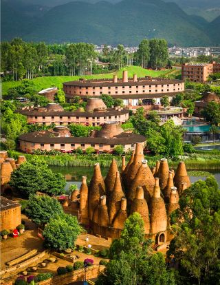 Roaming the secret realm of Honghe’s Dongfeng Yun: art and gentleness