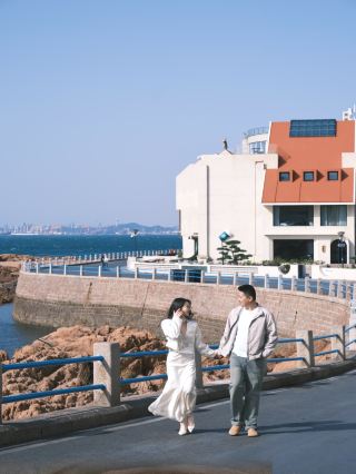 A must-visit in Qingdao! The romantic seaside scenery of Qinyu Road is a healing film set