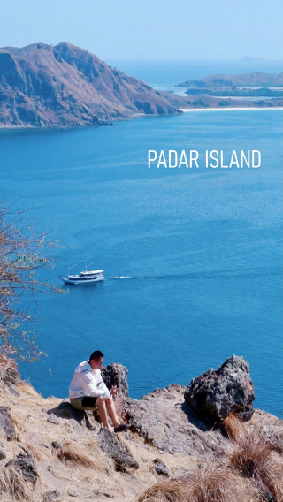 Indonesia | spent a day as the game’s main character on Padar Island, where the wild wind blows through the soul
