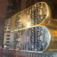 Wat Pho, the declining Buddha 