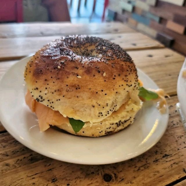 Nice breakfast at The Mugshot Cafe ☕🍔