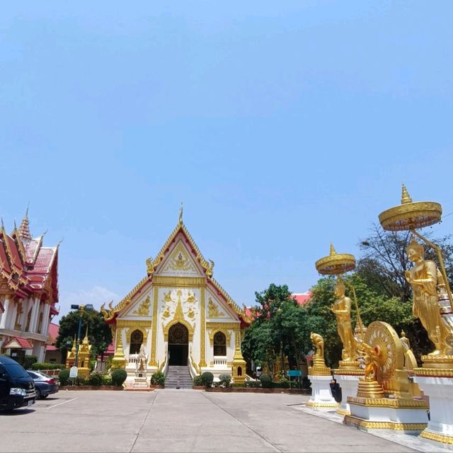 วัดมหาธาตุ พระธาตุประจำวันเกิดวันเสาร์ จ.นครพนม