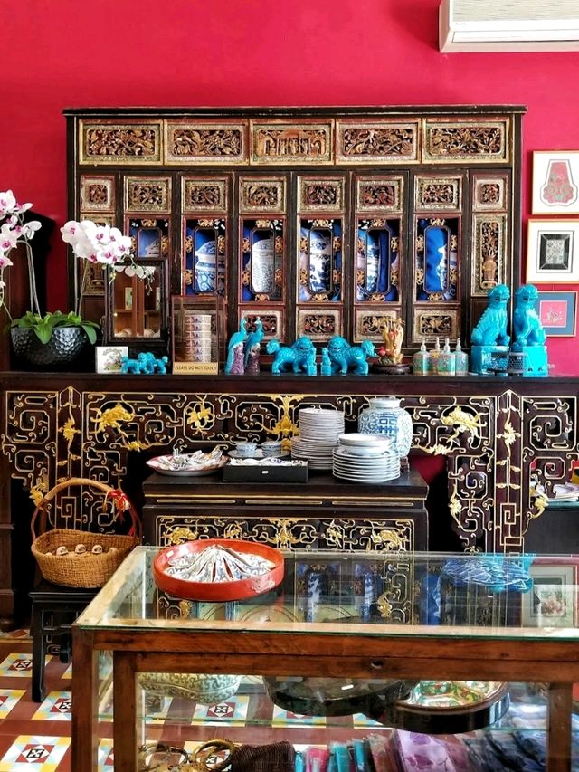 The gorgeous Peranakan musuem in George Town.