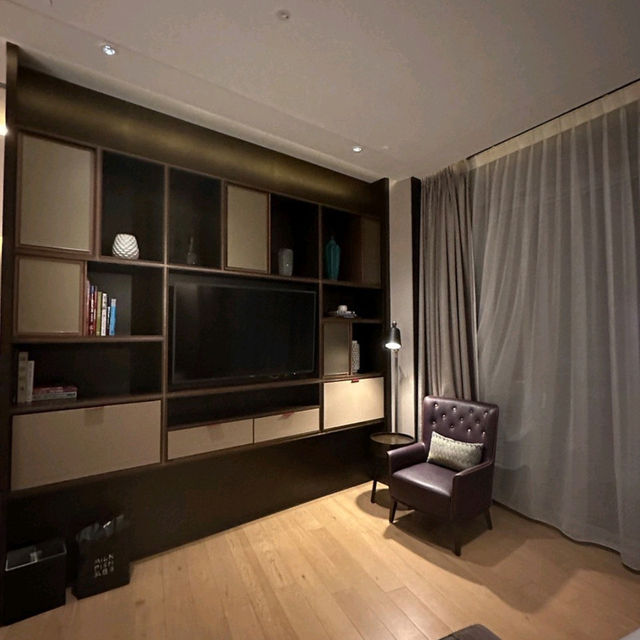 Swissotel Singapore Creste Suite Room