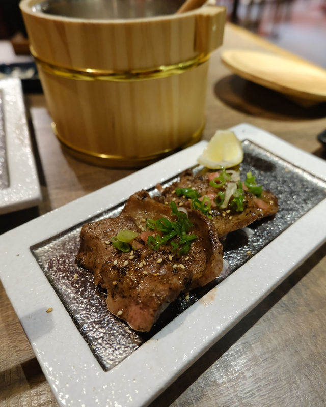 新開超正居酒屋。任飲回杯清酒放題