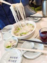 食在順德，㕑出鳳城！壹玖伍肆，順風順水！