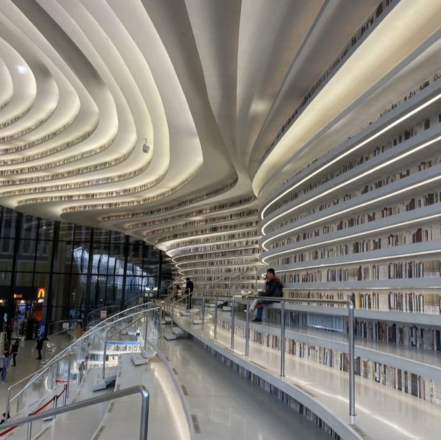 🖼️高雄市立圖書館總館😎後現代圖書館📚