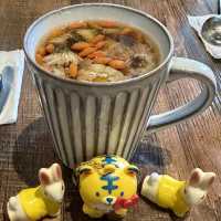 「美食餐廳，口味好極了！」