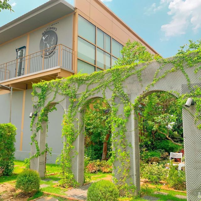 คาเฟ่มีสวนสไตล์ยุโรป☘️