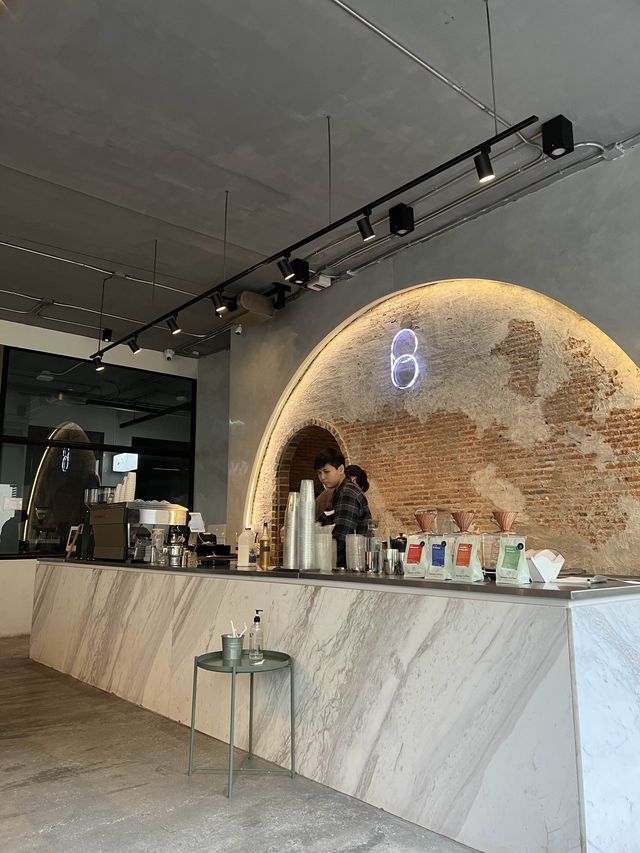 ตามหาคาเฟ่บนปกหนังสือ 100 Best Design Cafes 