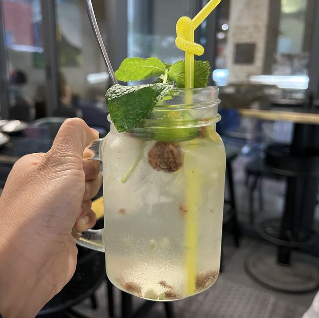 濃郁藥材味的肉骨茶 濃郁藥材味的肉骨茶