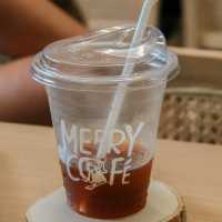 Merry Cafe 