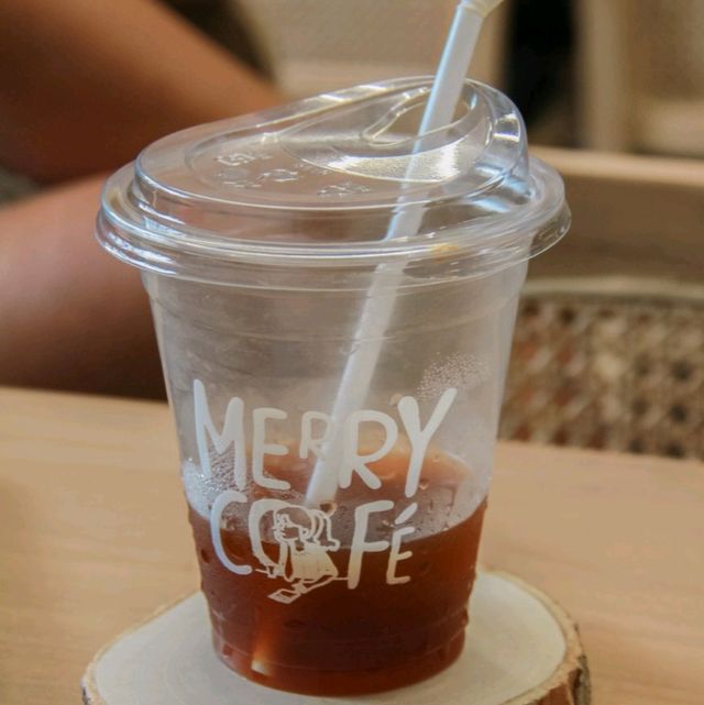 Merry Cafe 