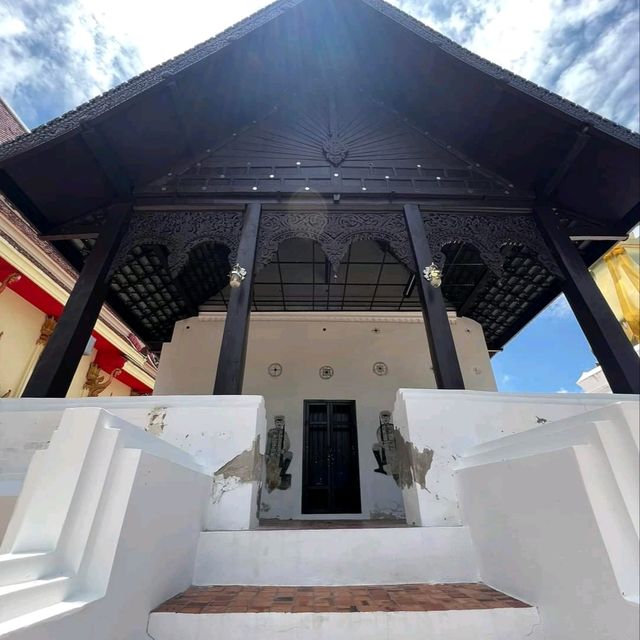 วัดพระธาตุ ขามแก่น ศักดิ์สิทธิ์ ร่มเย็น 