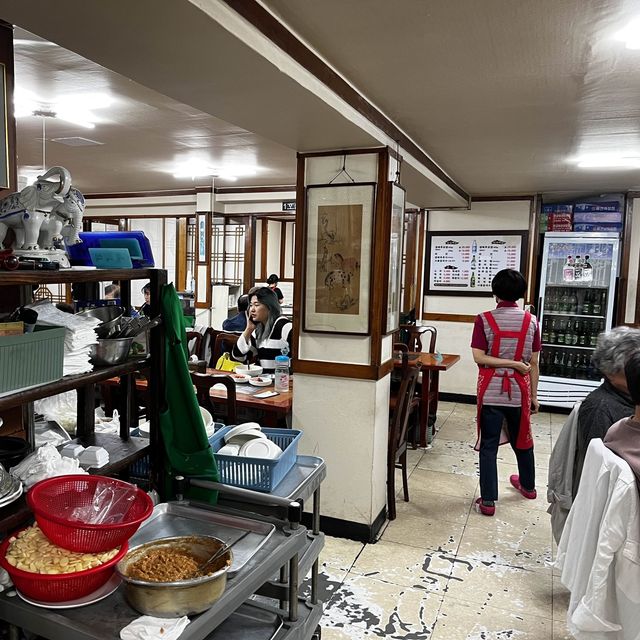 비오는 날 보쌈&칼국수와 즐기는 푸짐한 한상, 대련집