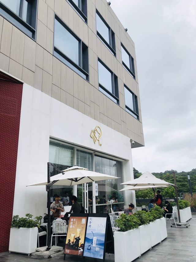 室內室外的商場