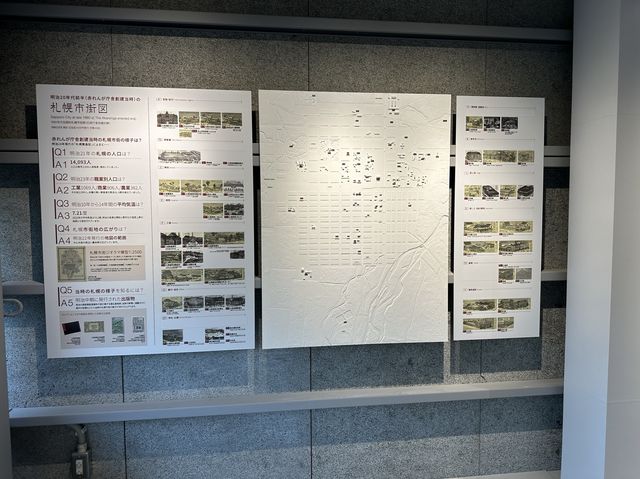 北海道・札幌。リニューアル工事中ですが仮設見学施設になっています『北海道庁赤れんが庁舎 (旧本庁舎)』