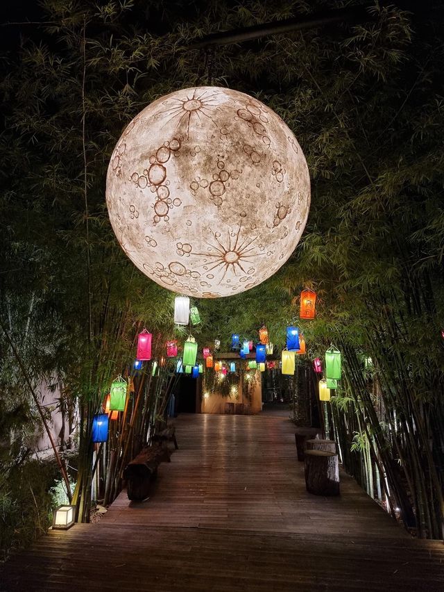 Khum Damnoen Resort  