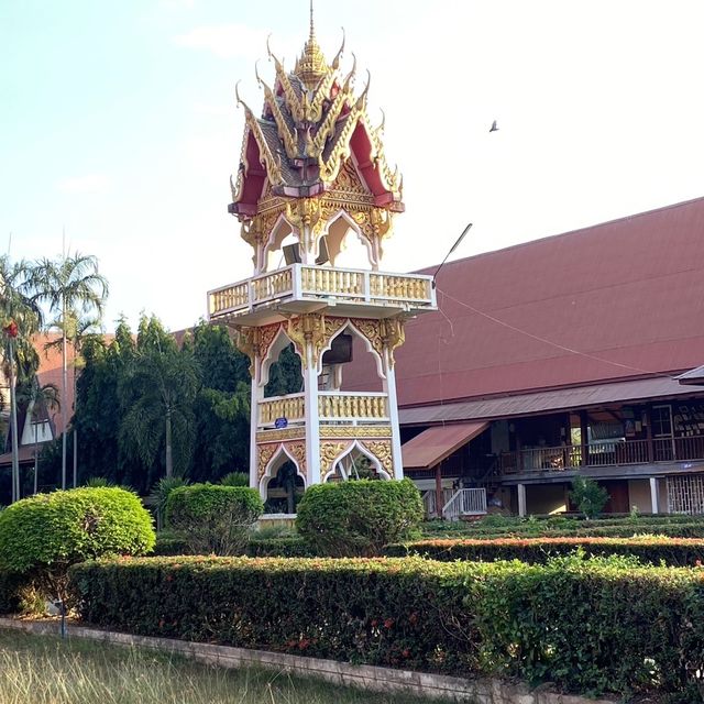 วัดหาดสองแคว