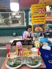ถนนคนเดินวัวลาย ไม่มีวัว แต่มีของกินเยอะมากก