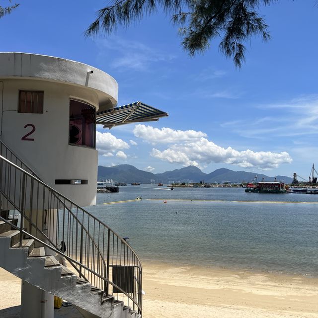 屯門青山灣泳灘水天一色