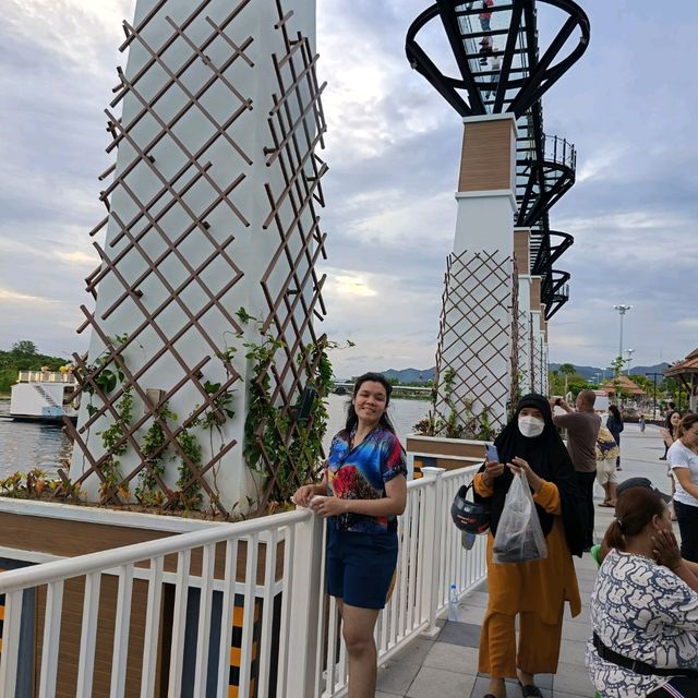 Sky Walk Kanjanaburee 