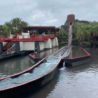 「遊覽台中之旅 - 台中公園、東海大學與美味鮭魚拉麵」