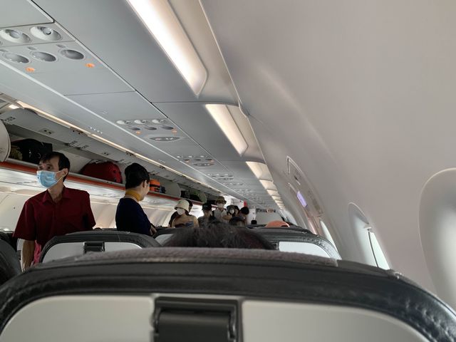 ベトナム　ノイバイ国際空港からタンソンニャット国際空港へ　Pacificairlineでフライト！