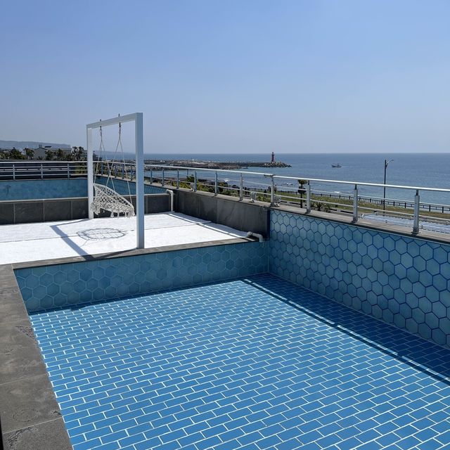 🇰🇷 Sun & Moon Resort rooftop pool