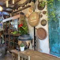 Café mystère คาเฟ่มิสแตร์ (ร้านกาแฟ)