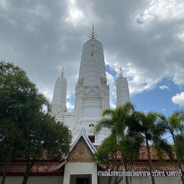 วัดมหาธาตุวรวิหาร เพชรบุรี