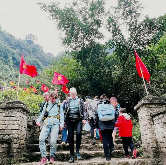 Unlocking the Secrets of Mua Cave 🇻🇳