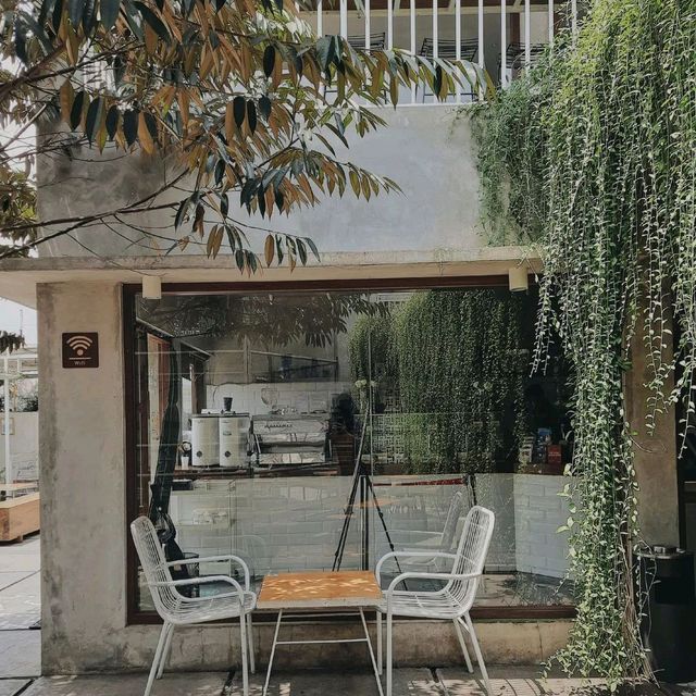 DADI'S COFFEE | COZY & AESTETHIC DADI'S COFFEE GARDEN