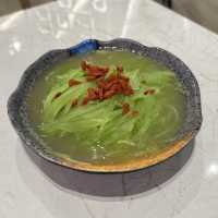 真材實料熬製湯底．湯麵飯款式配搭多