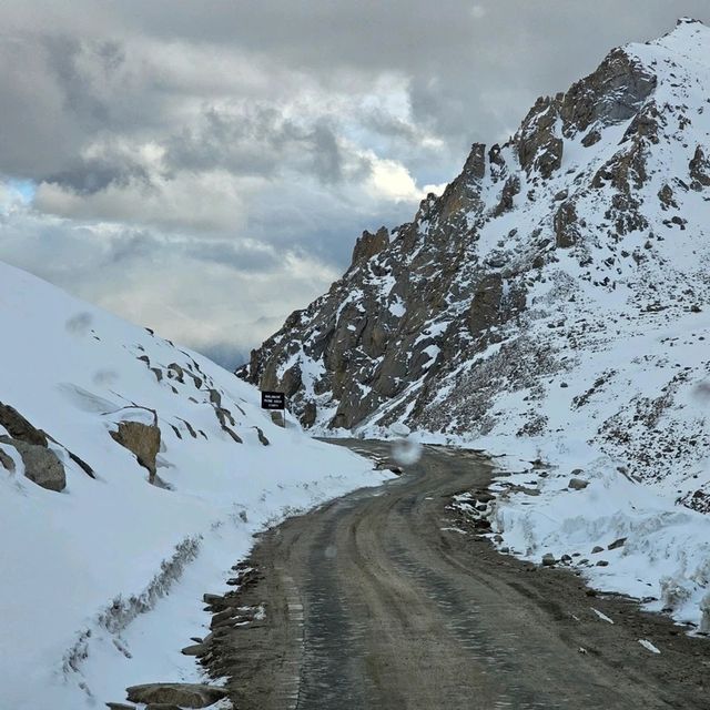 Chang La Pass