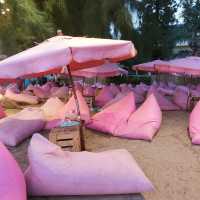 คาเฟ่สุดคิวท์ ริมชายหาด