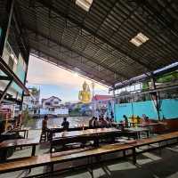 อู่เรือคาเฟ่ (Uruea Cafe )