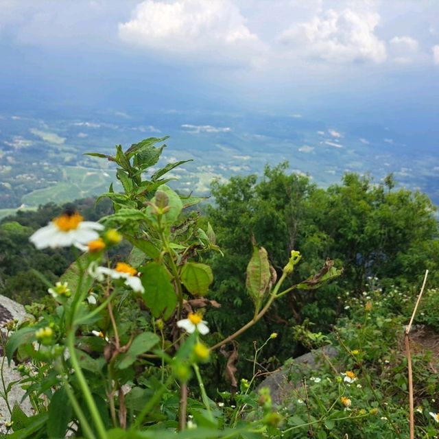 Day trip hike with great views in Malaysia!