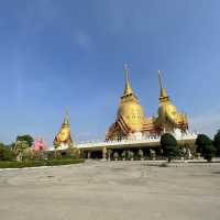 กราบวัดพระพิฆเนศปางนั่งประทานพรโพรงอากาศ