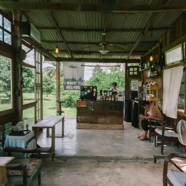 ร้าน Far Away 